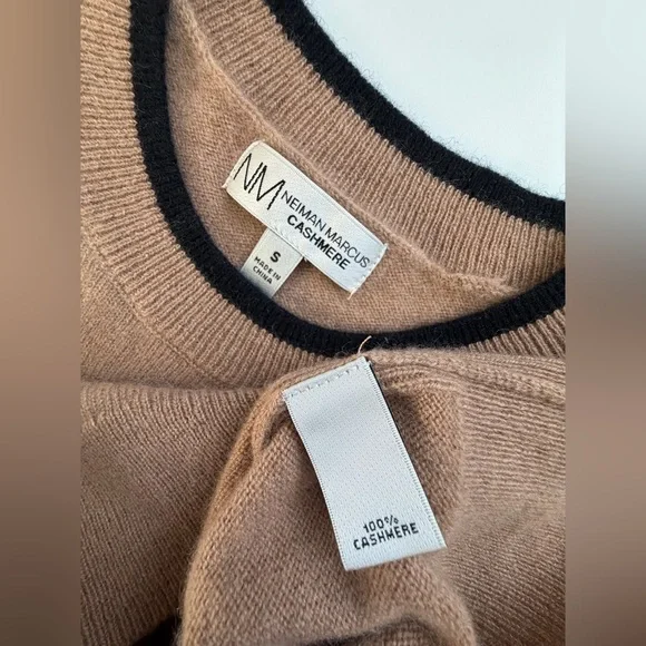 Vintage Neiman Marcus 100% Cashmere "Saturday" Cream Brown Sweater Size S (FLAW) - Picture 3 of 8